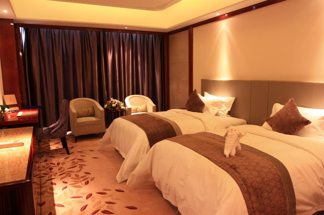 Xining Sapphire Hotel Bagian luar foto