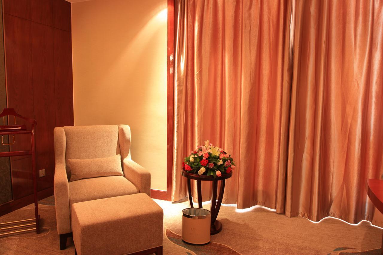 Xining Sapphire Hotel Bagian luar foto
