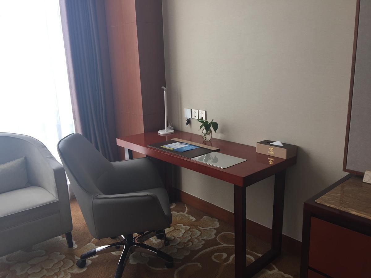Xining Sapphire Hotel Bagian luar foto