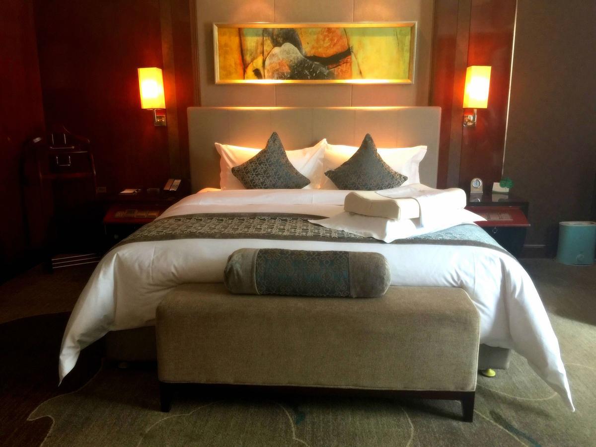 Xining Sapphire Hotel Bagian luar foto